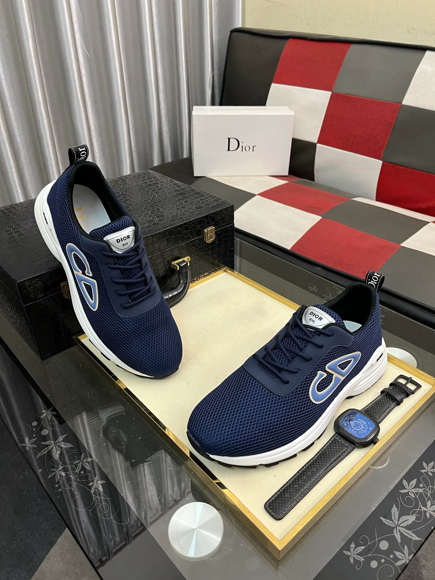 Men's Men's Shoes 💰440⌚️⌚️[Dior] Dior's new casual men's shoes are launched in Hong Kong counters. Official website 1:1 production. Original Italian materials. Designed by European and American masters. Perfect shape to create counter quality. Solid color rubber wear-resistant outsole and classic dazzling head! Super versatile and very comfortable. High-end without losing taste, fashionable and novel! ! Absolute focus! Code number: 38-444️⃣Colors available